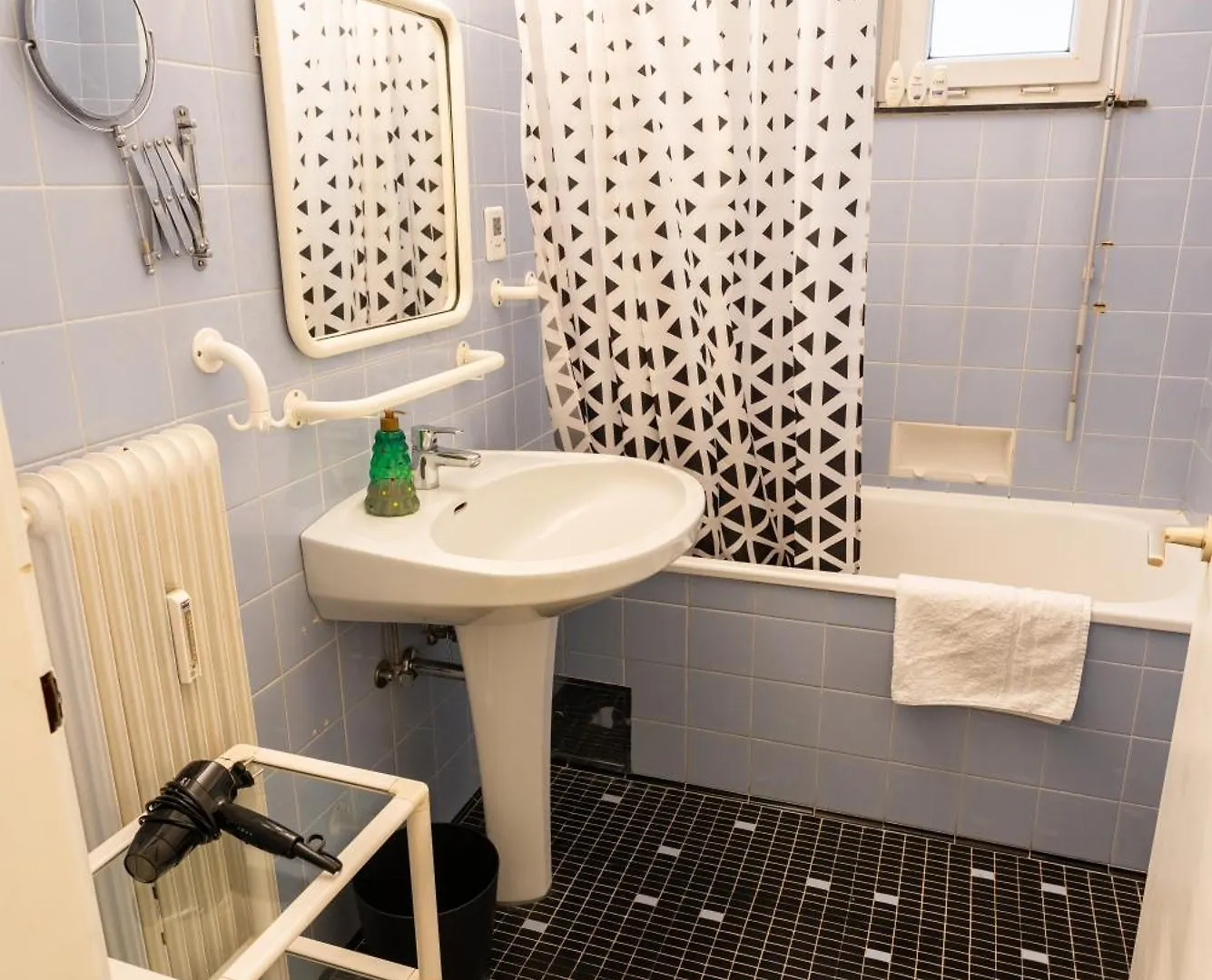 Central Living Apartment Opera Viena 0*,  Austria