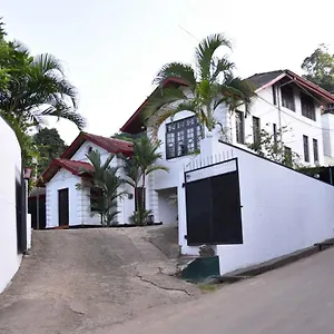  Habitación en casa particular Antique Tourists Sri Lanka